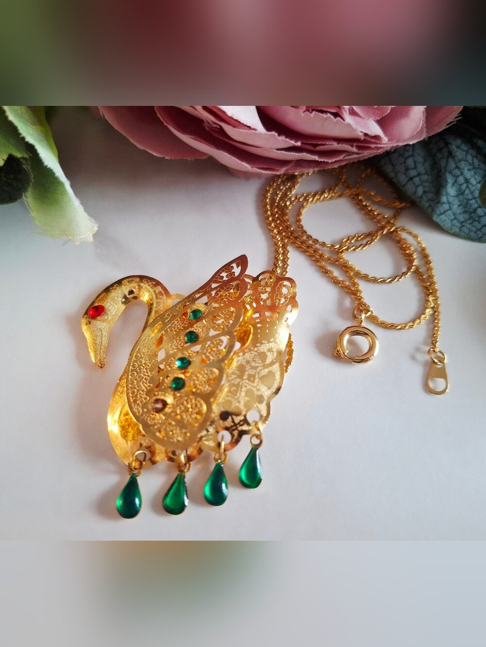 Vintage 80s 🦢💚✨️Jewelled Swan Brooch/Pendant Necklace